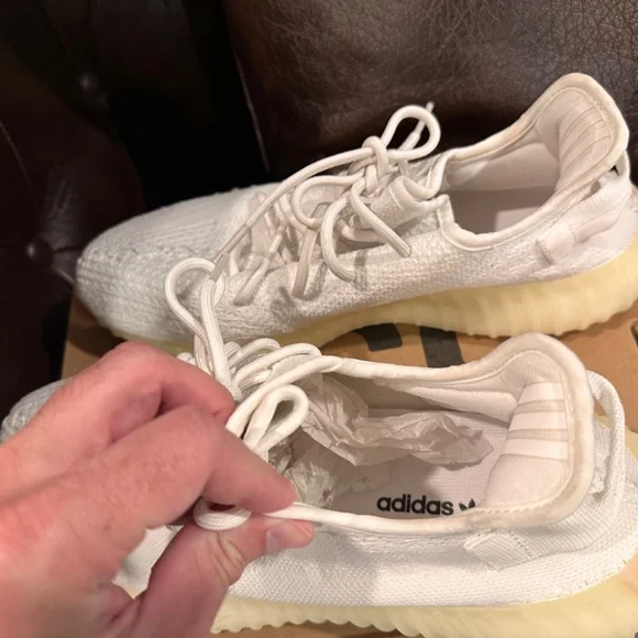 White Yezzy Boost 350 size 12 - Picture 3 of 6